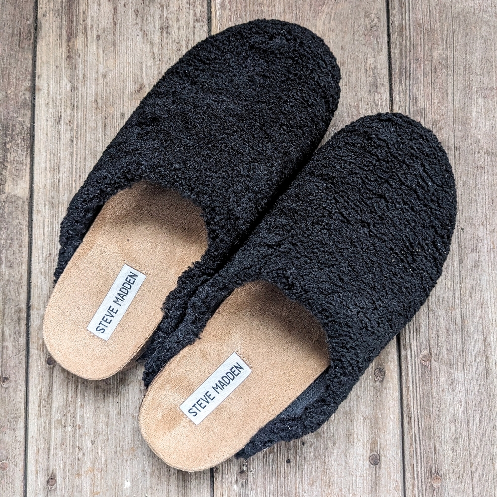 Black Steve Madden Vesa Clogs